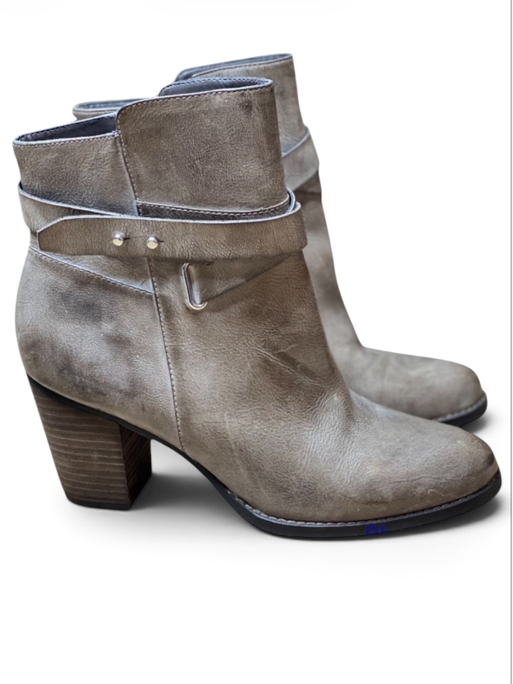 Arturo Chiang Sanya Gray Distressed Leather Ankle Boots Size 9